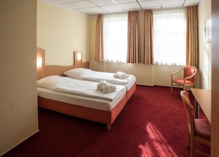 Johanniterhotel Nieder Weisel Eksteriør bilde